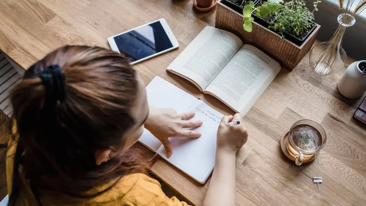 daily emotional intelligence tips journaling morning routine