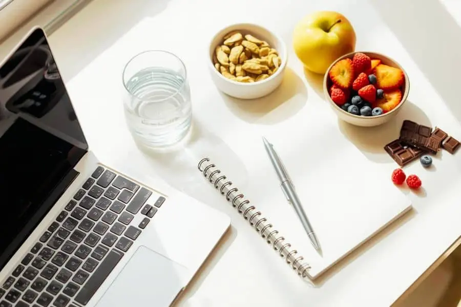 Healthy snacks that help maintain energy during study sessions